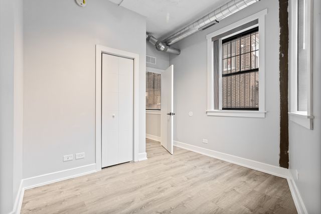 7645 N SHERIDAN Road 106, Chicago, IL 60626