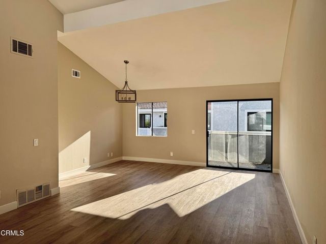 5222 Longfellow Way, Oxnard, CA 93033