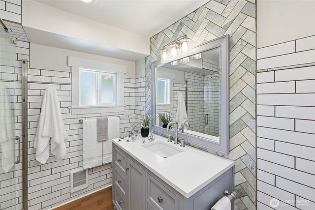 6941 NE Libby Road, Olympia, WA 98506