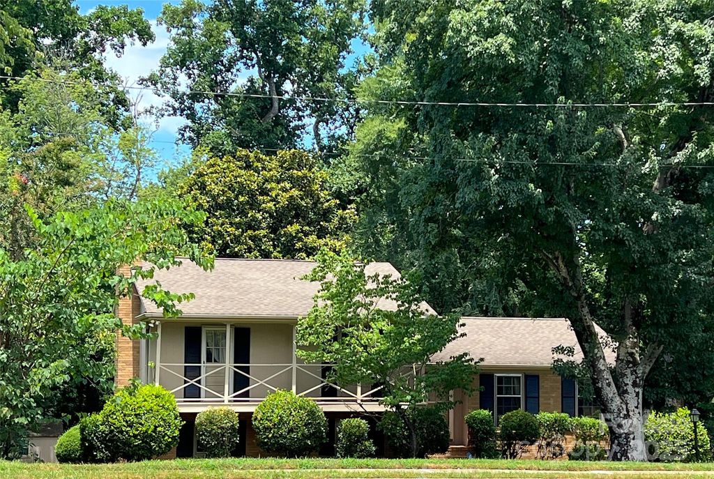 5938 Sharon Road, Charlotte, NC 28210