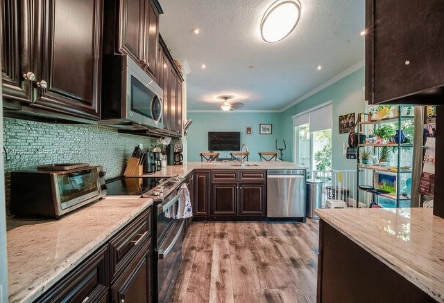 2209 NW 49th Ave, Coconut Creek, FL 33063