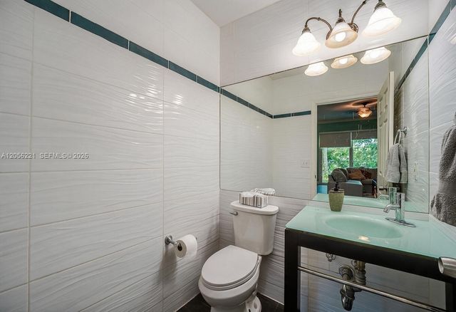 2209 NW 49th Ave, Coconut Creek, FL 33063