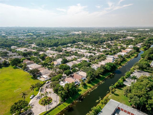 2209 NW 49th Ave, Coconut Creek, FL 33063