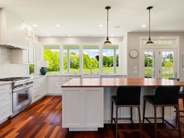 449 Palmer Lane, Charlotte, VT 05445