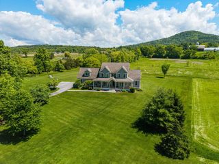 449 Palmer Lane, Charlotte, VT 05445