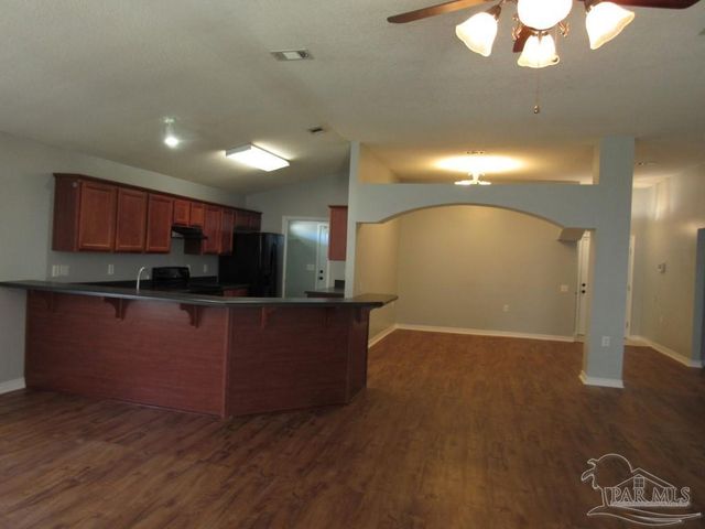 2310 Tall Oak Dr, Cantonment, FL 32533