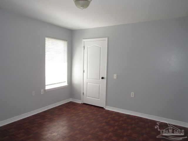 2310 Tall Oak Dr, Cantonment, FL 32533