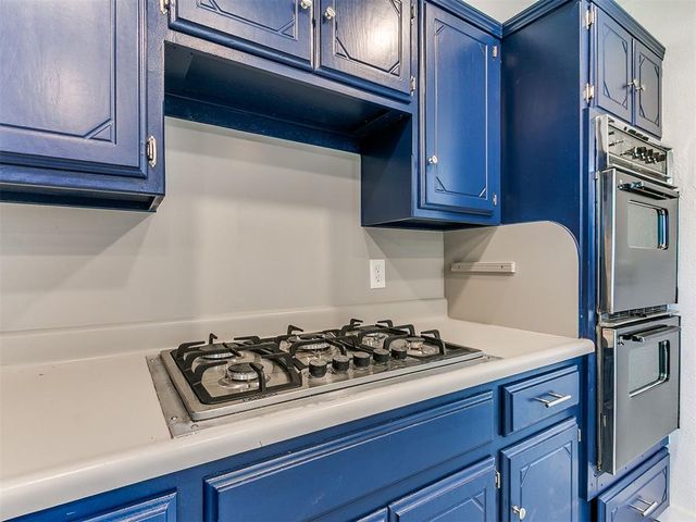 10820 Blue Fox Drive, Edmond, OK 73025