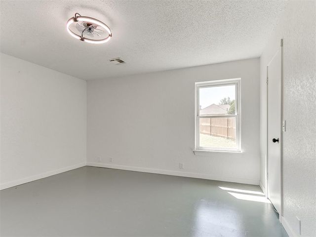 10820 Blue Fox Drive, Edmond, OK 73025