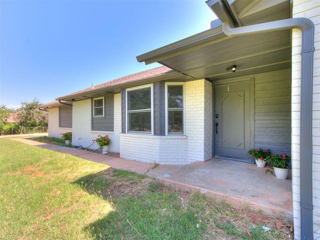 10820 Blue Fox Drive, Edmond, OK 73025
