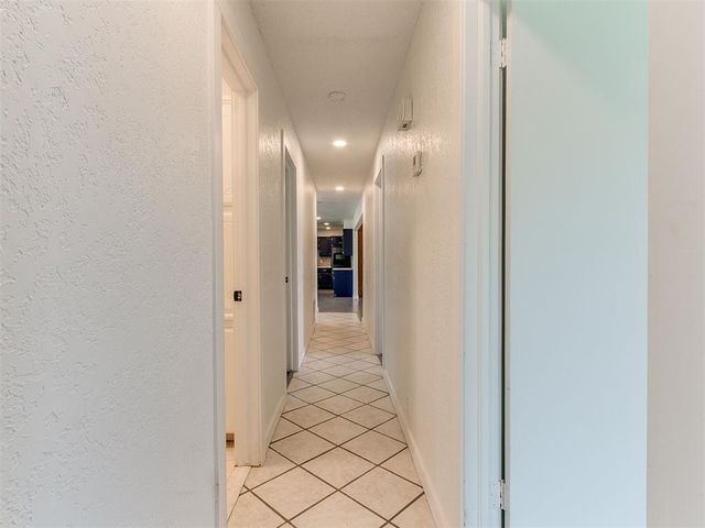 10820 Blue Fox Drive, Edmond, OK 73025