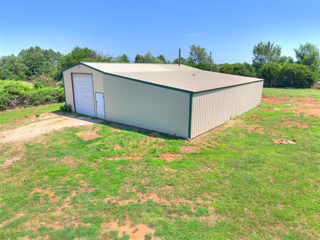 10820 Blue Fox Drive, Edmond, OK 73025