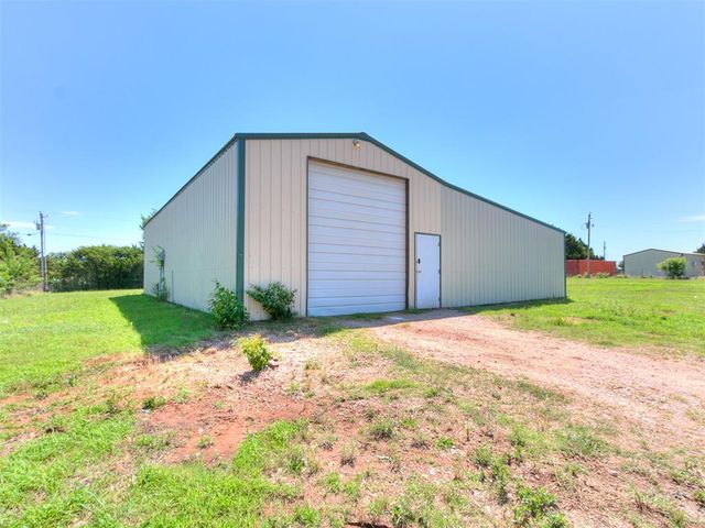 10820 Blue Fox Drive, Edmond, OK 73025
