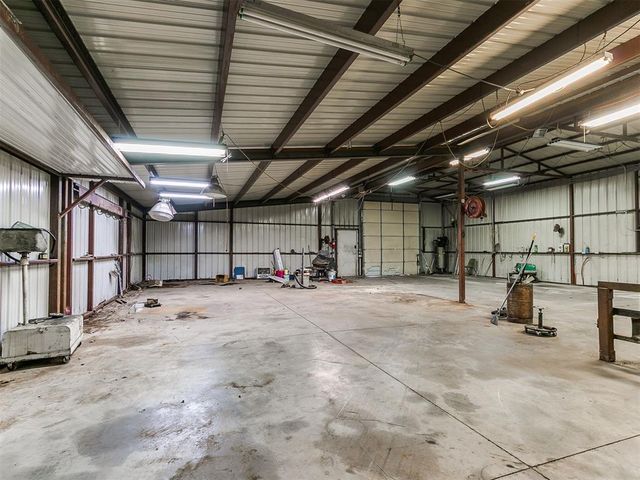 10820 Blue Fox Drive, Edmond, OK 73025