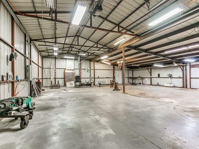 10820 Blue Fox Drive, Edmond, OK 73025
