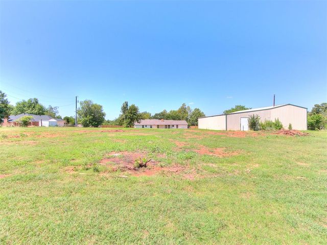 10820 Blue Fox Drive, Edmond, OK 73025