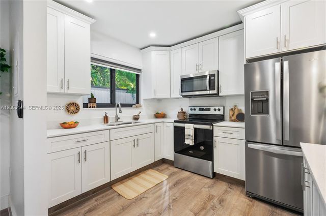 2917 Center St -, Miami, FL 33133