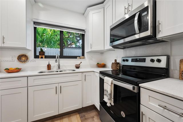 2917 Center St -, Miami, FL 33133
