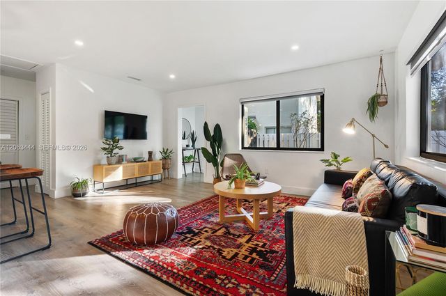 2917 Center St -, Miami, FL 33133