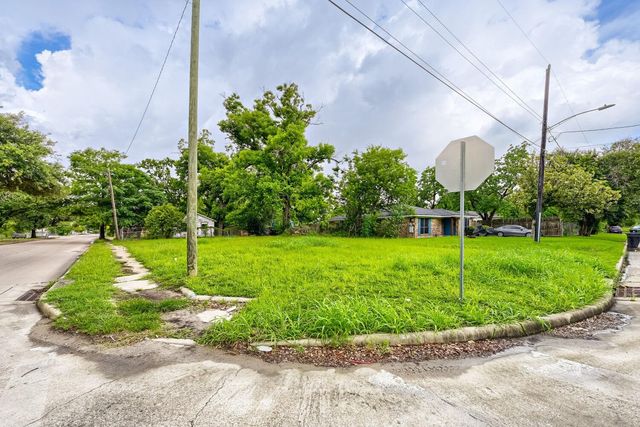 4313 Collingsworth Street, Houston, TX 77026