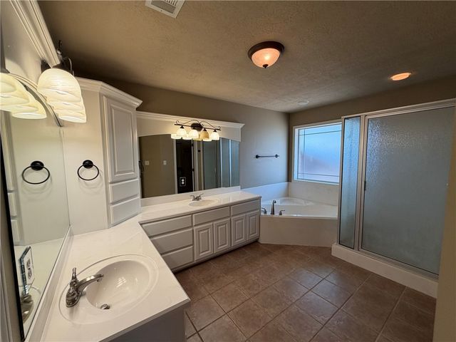 413 COLD SPRING Drive, College Station, TX 77845