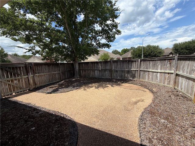 413 COLD SPRING Drive, College Station, TX 77845