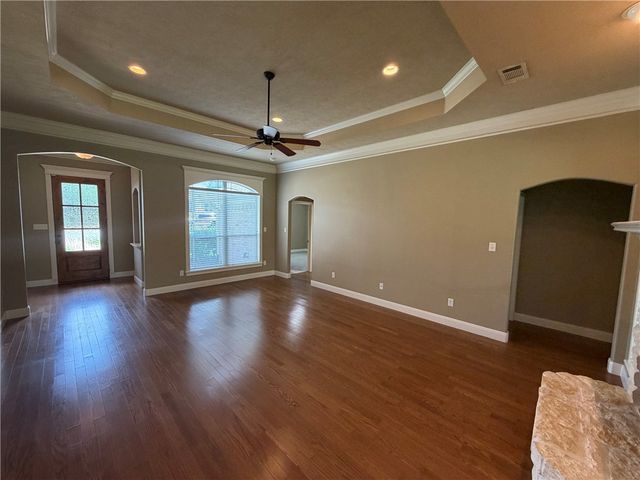 413 COLD SPRING Drive, College Station, TX 77845
