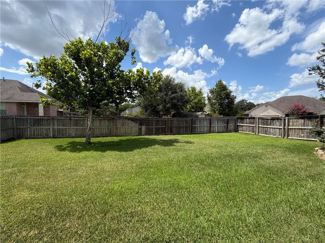 413 COLD SPRING Drive, College Station, TX 77845