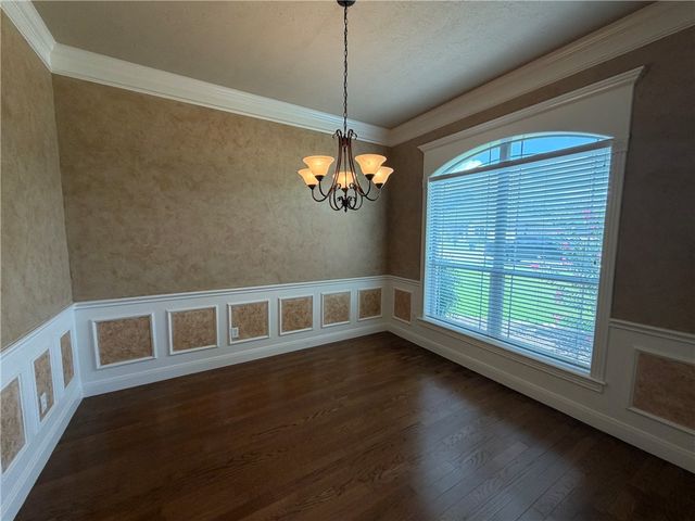 413 COLD SPRING Drive, College Station, TX 77845