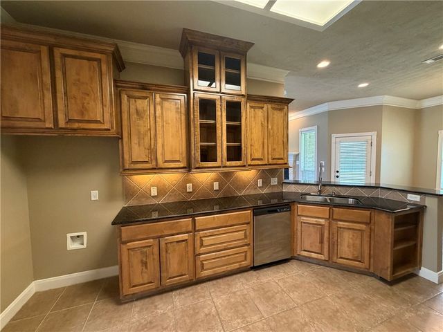 413 COLD SPRING Drive, College Station, TX 77845