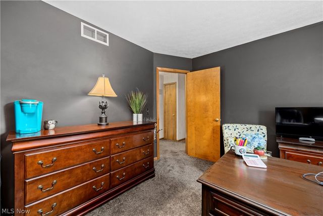 5516 Andover Drive, Parma, OH 44134
