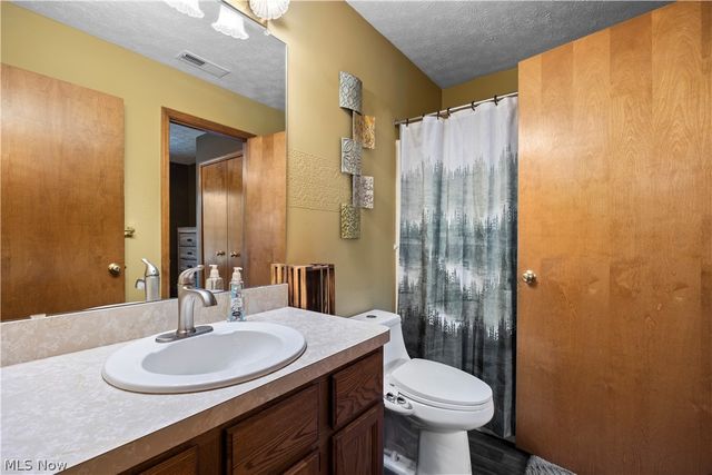 5516 Andover Drive, Parma, OH 44134