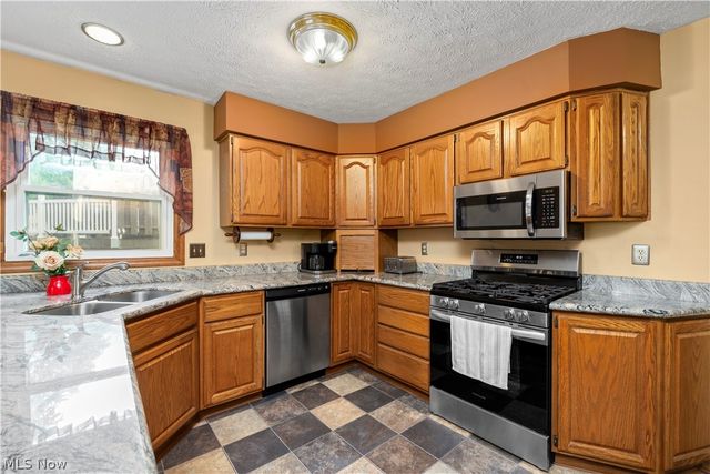 5516 Andover Drive, Parma, OH 44134