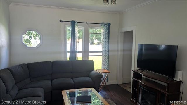 301 Mill Street, Flushing, MI 48433
