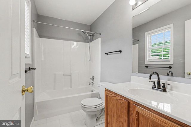 203 SILVER LEAF RDG RDG, Harrisburg, PA 17110