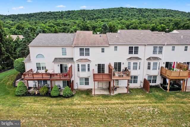 203 SILVER LEAF RDG RDG, Harrisburg, PA 17110