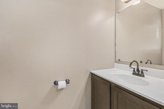 203 SILVER LEAF RDG RDG, Harrisburg, PA 17110