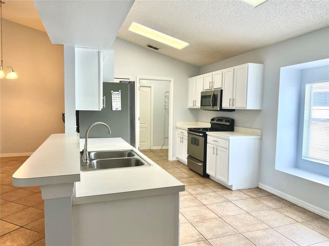 80 PINE FOREST PLACE, Apopka, FL 32712