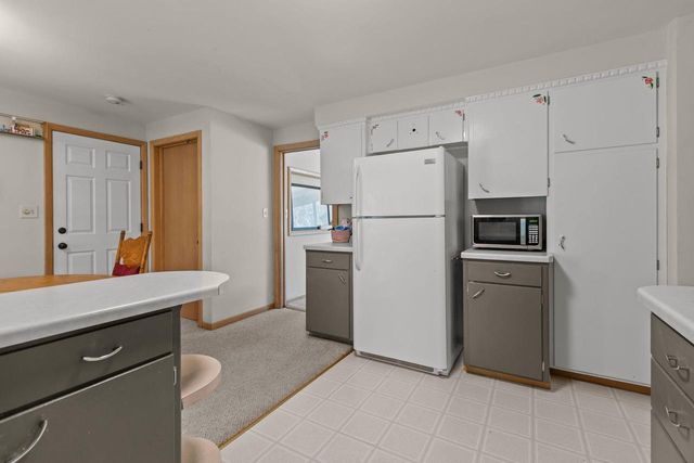 1218 W BREWSTER STREET, Appleton, WI 54914