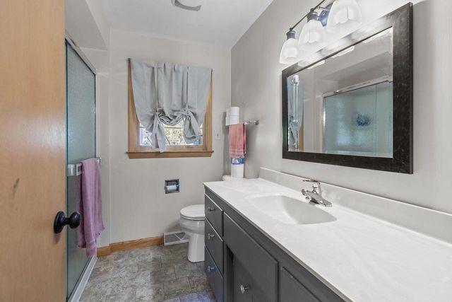 1218 W BREWSTER STREET, Appleton, WI 54914