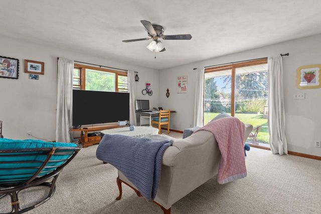 1218 W BREWSTER STREET, Appleton, WI 54914