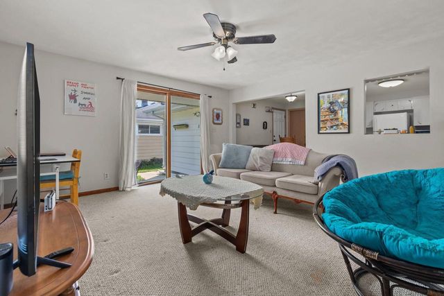 1218 W BREWSTER STREET, Appleton, WI 54914