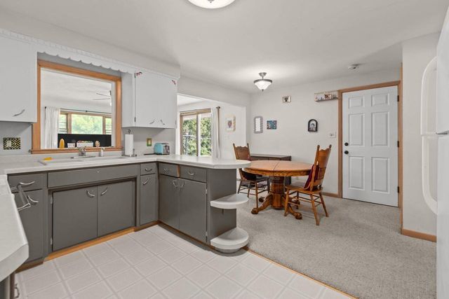 1218 W BREWSTER STREET, Appleton, WI 54914