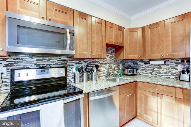 6069 CROWN ROYAL CIR, Alexandria, VA 22310