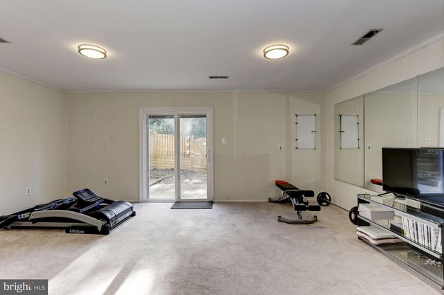 6069 CROWN ROYAL CIR, Alexandria, VA 22310
