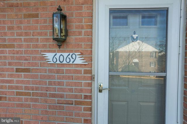 6069 CROWN ROYAL CIR, Alexandria, VA 22310