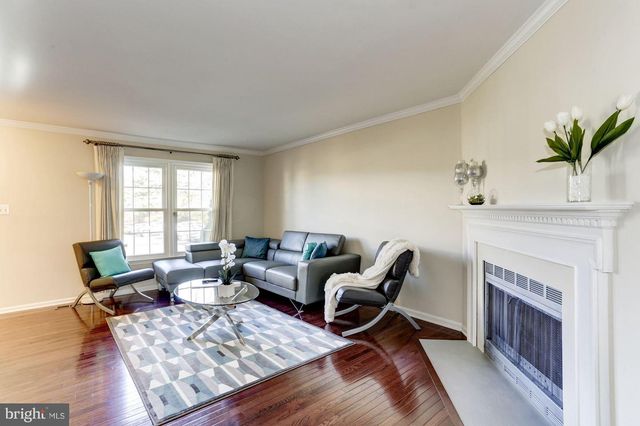 6069 CROWN ROYAL CIR, Alexandria, VA 22310