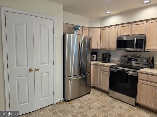 1001 W VIKING CT, Abingdon, MD 21009