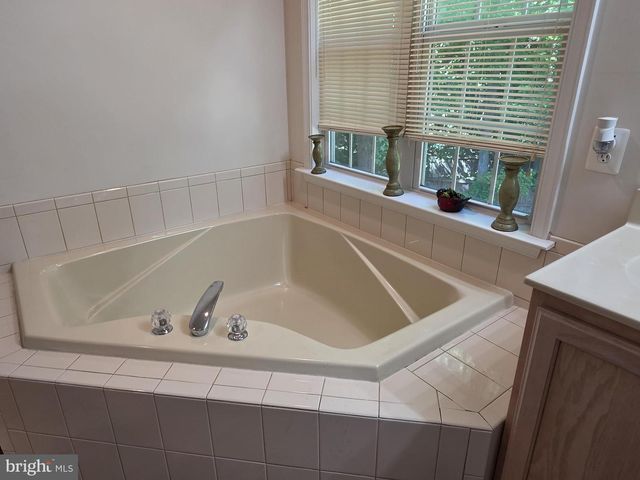 1001 W VIKING CT, Abingdon, MD 21009