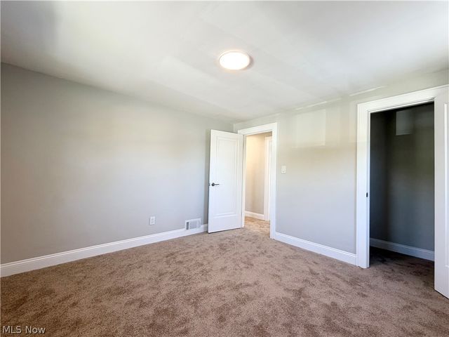 157 Fairlawn Avenue, Elyria, OH 44035